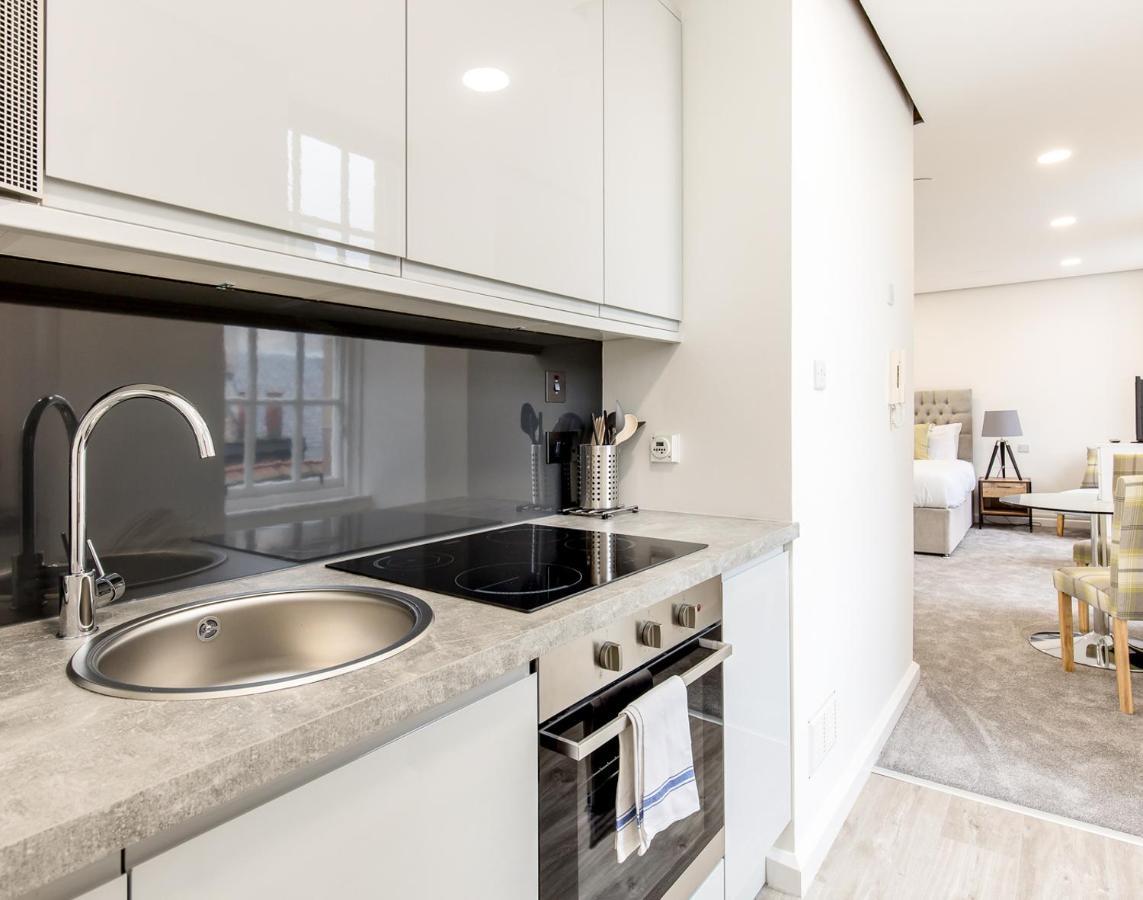 Refurbished Studio Next To The Royal Mile Apartment เอดินบะระ ภายนอก รูปภาพ