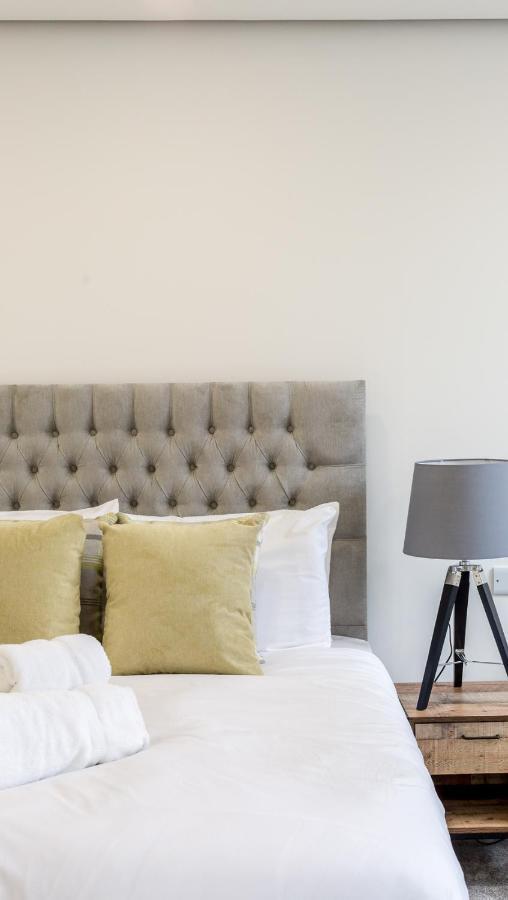 Refurbished Studio Next To The Royal Mile Apartment เอดินบะระ ภายนอก รูปภาพ