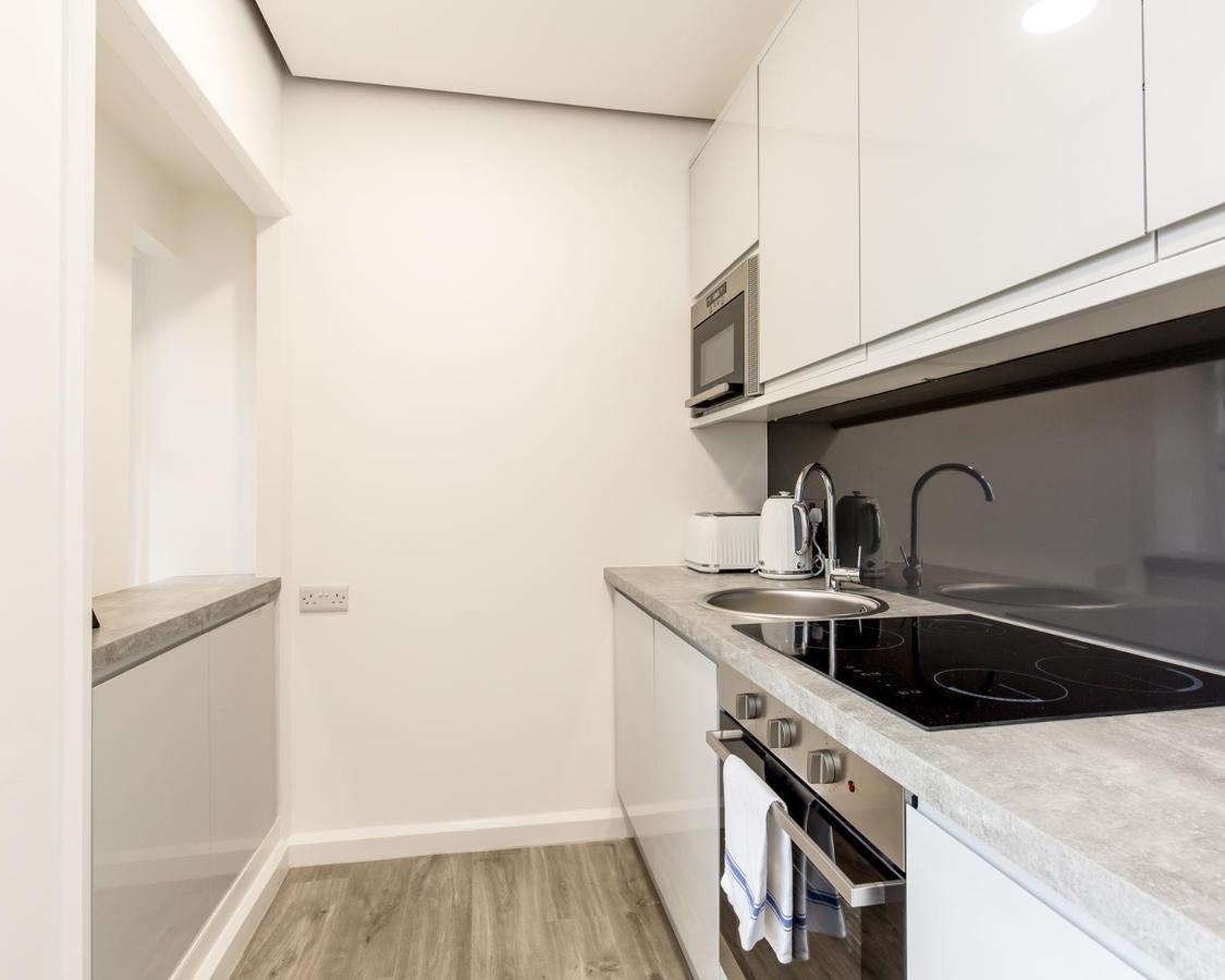 Refurbished Studio Next To The Royal Mile Apartment เอดินบะระ ภายนอก รูปภาพ