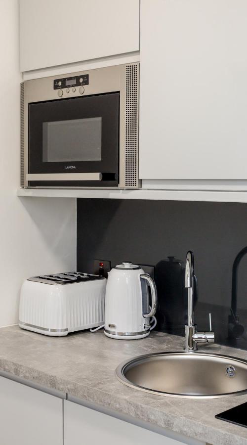 Refurbished Studio Next To The Royal Mile Apartment เอดินบะระ ภายนอก รูปภาพ